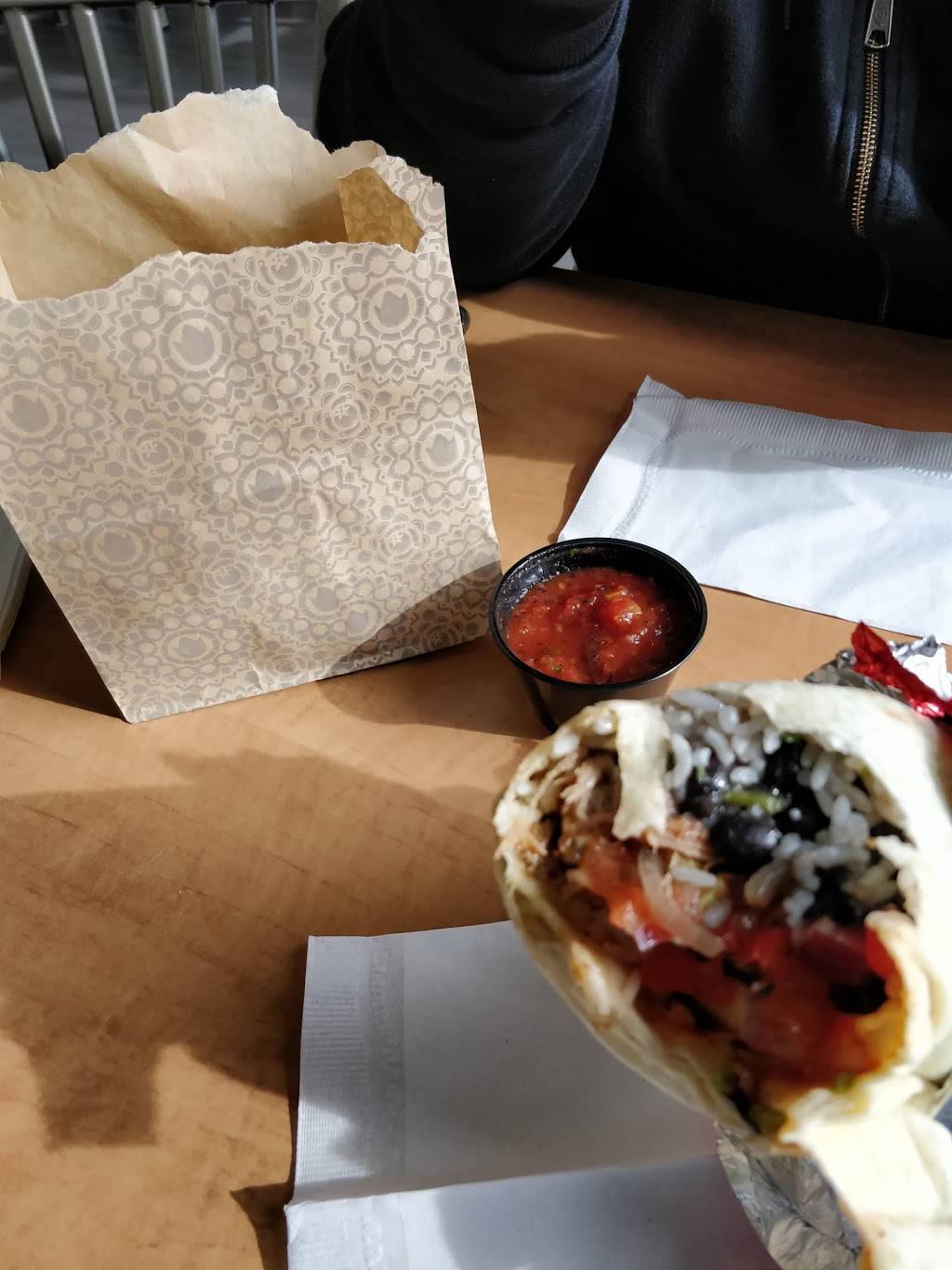 Hot Head Burritos | restaurant | 3465 Center Rd, Brunswick, OH 44212, USA | 2348032255 OR +1 234-803-2255