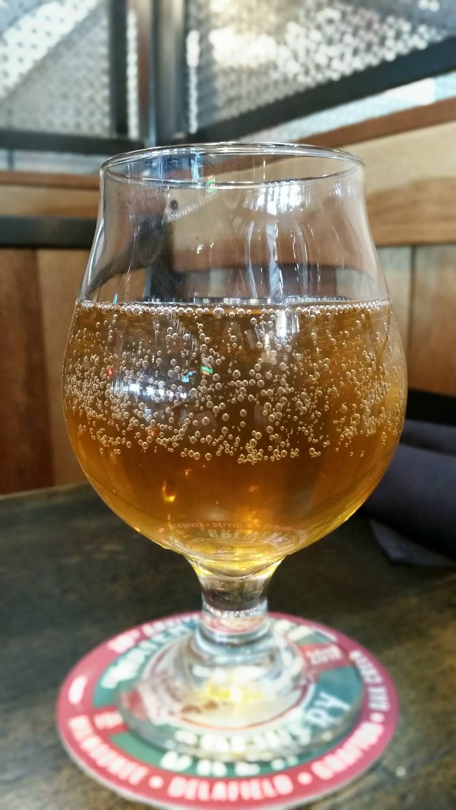 Water Street Brewery | restaurant | 140 W Town Square Way, Oak Creek, WI 53154, USA | 4143015290 OR +1 414-301-5290