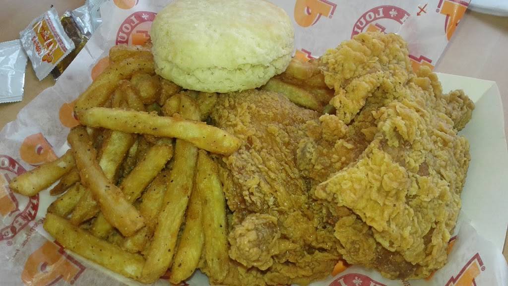 Popeyes Louisiana Kitchen | restaurant | 4645 Northfield Rd, North Randall, OH 44128, USA | 2164756066 OR +1 216-475-6066