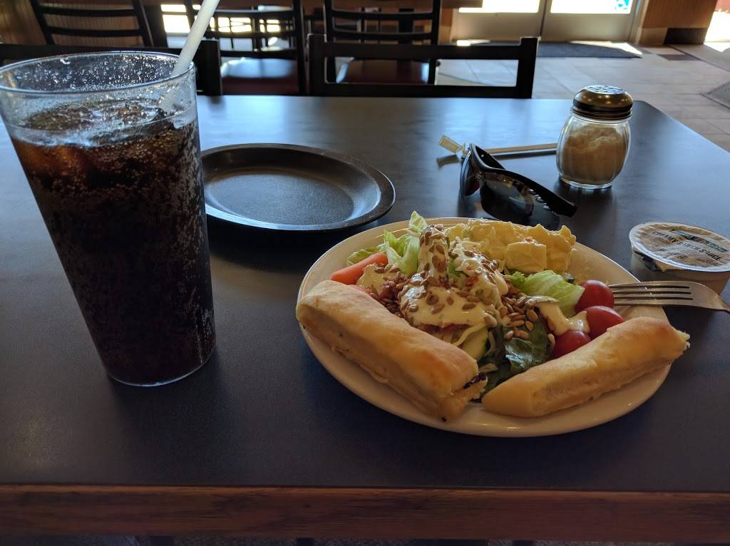 Round Table Pizza | meal delivery | 4510 Post St Ste 300, El Dorado Hills, CA 95762, USA | 9169411577 OR +1 916-941-1577