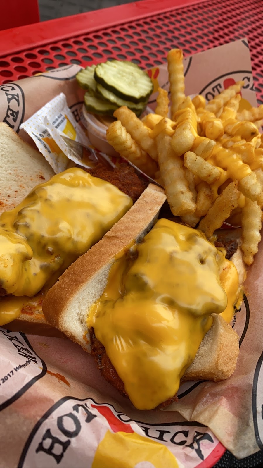 Daves Hot Chicken | restaurant | 376 E University Pkwy, Orem, UT 84058, USA | 4352364971 OR +1 435-236-4971