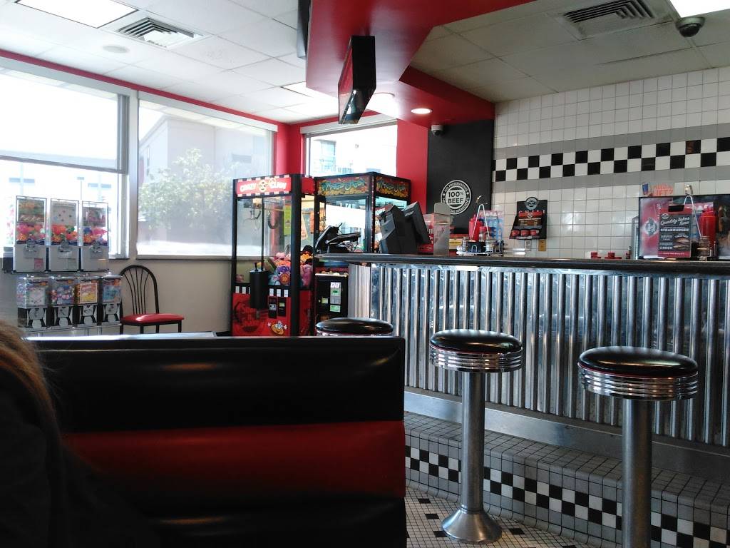 Steak n Shake 2.Go | restaurant | 7230 Woodland Dr, Indianapolis, IN 46278, USA | 3172995043 OR +1 317-299-5043