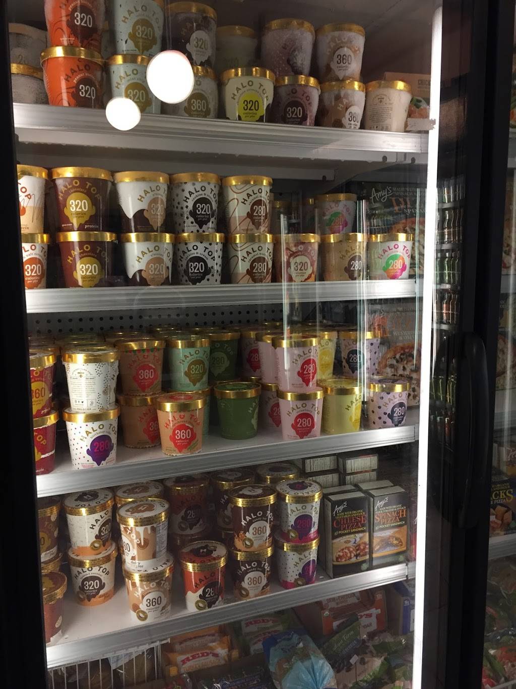 3 J’s Food Market Fishtown | restaurant | 1140 Shackamaxon St, Philadelphia, PA 19145, USA | 2159822030 OR +1 215-982-2030