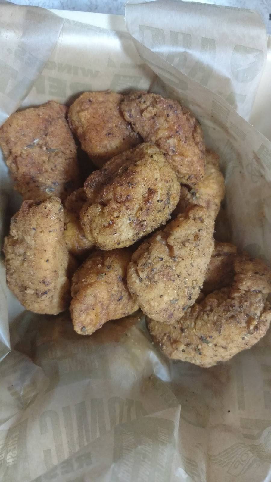 Wingstop | restaurant | 2626 S Oneida St, Green Bay, WI 54304, USA | 9204898095 OR +1 920-489-8095