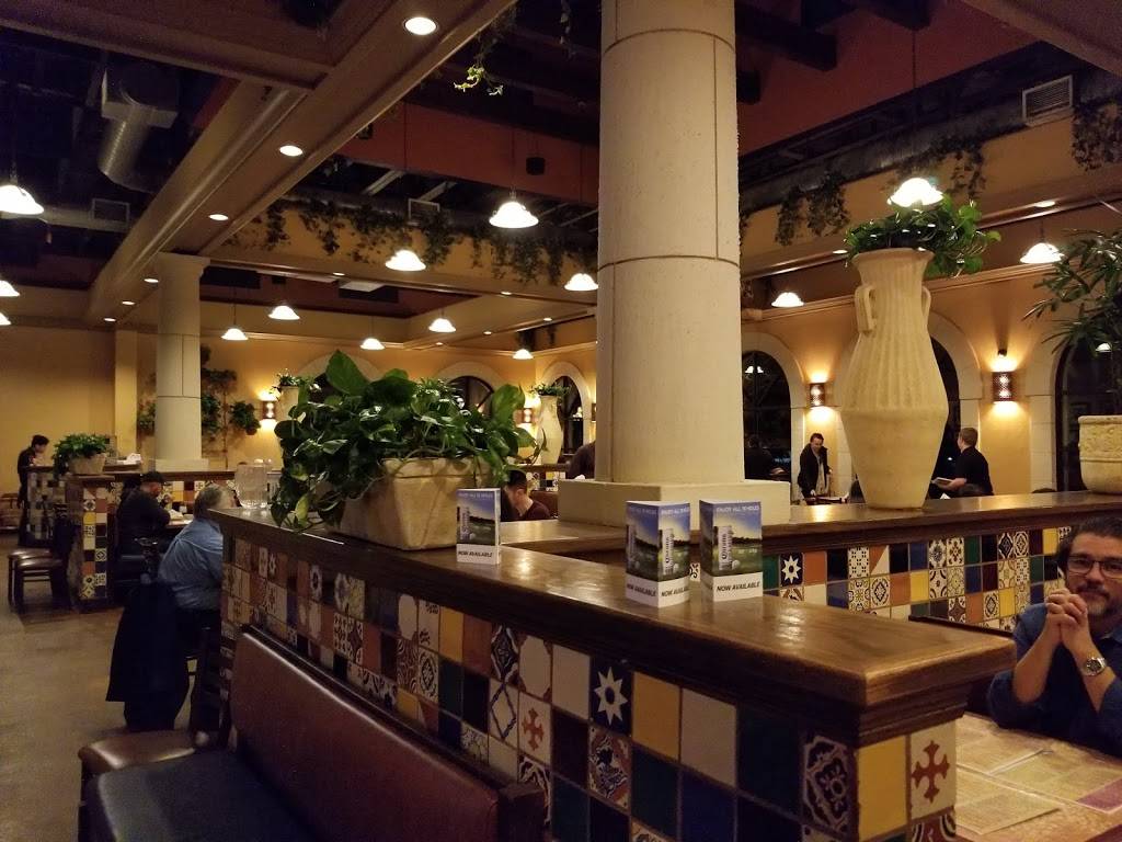 La Hacienda de Los Barrios | restaurant | 18747 Redland Rd, San Antonio, TX 78259, USA | 2104978000 OR +1 210-497-8000