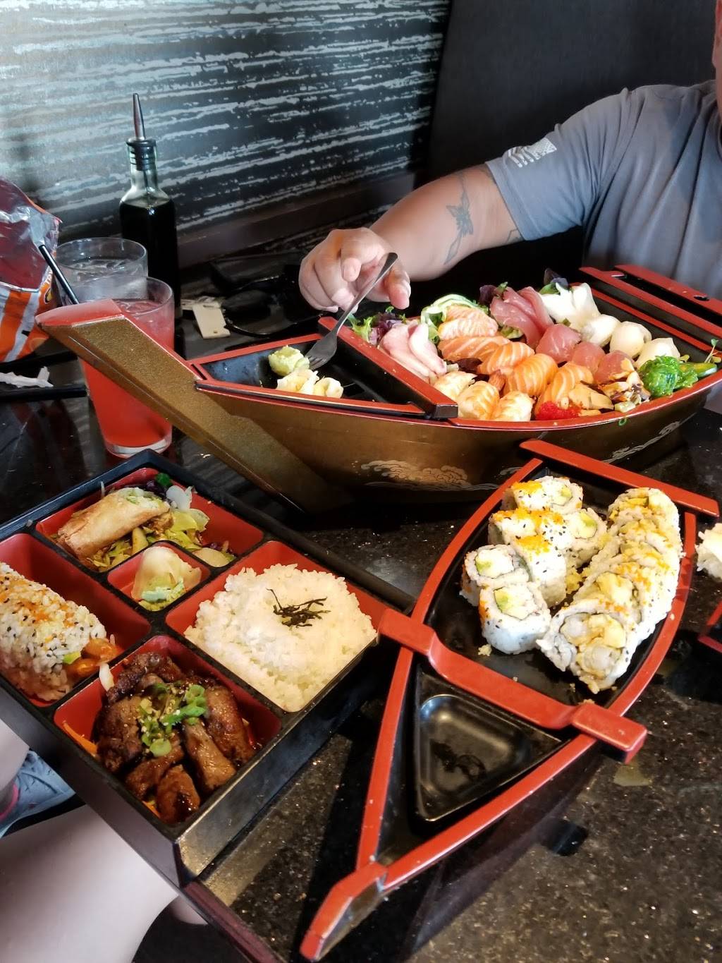 Wasabi Sushi Bar Fairview Heights, #7 | restaurant | 6530 N Illinois St #103, Fairview Heights, IL 62208, USA | 6186229737 OR +1 618-622-9737