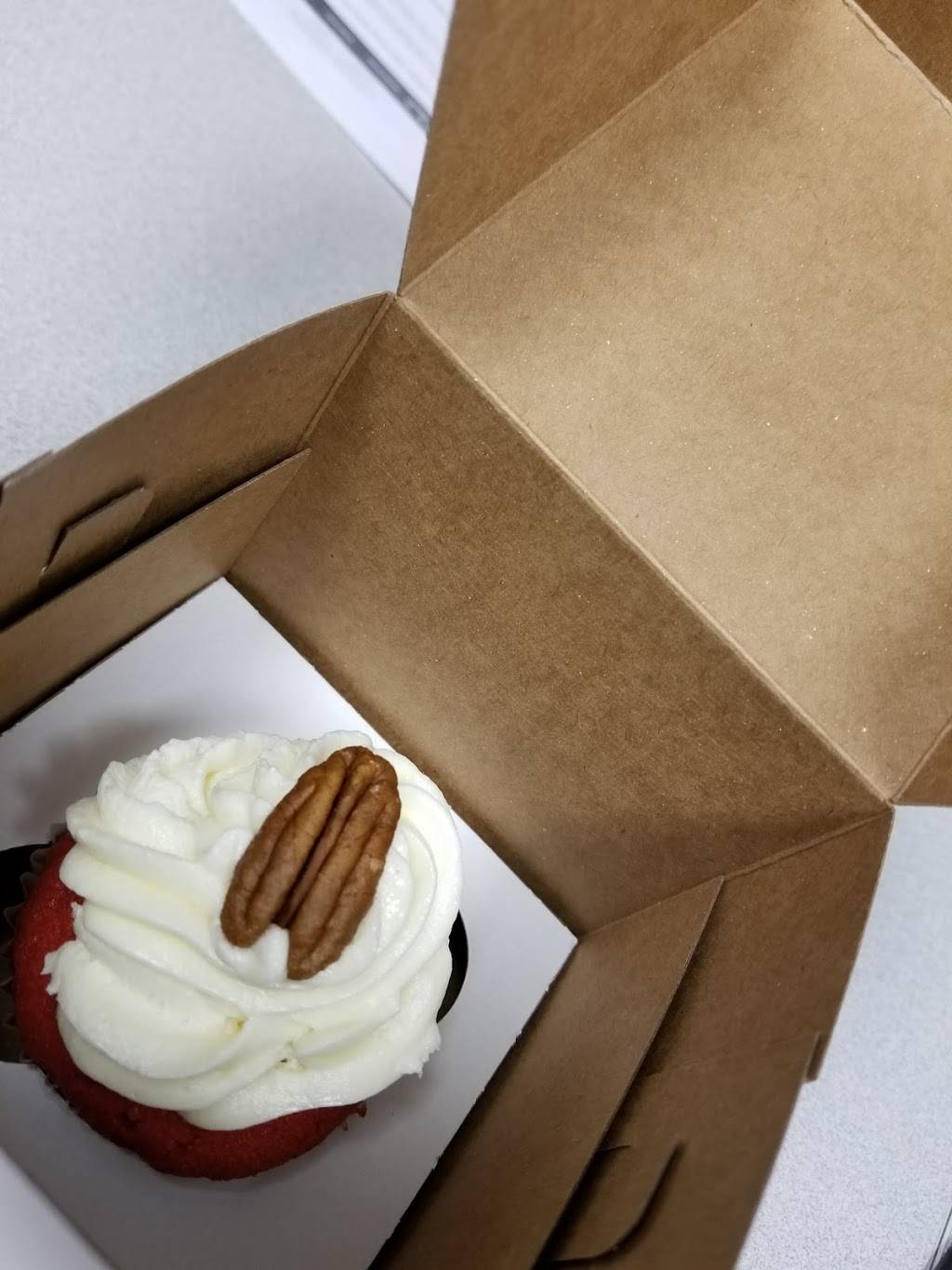 Low Country Quisine | restaurant | 13881 Midway Rd, Farmers Branch, TX 75244, USA | 9723864555 OR +1 972-386-4555