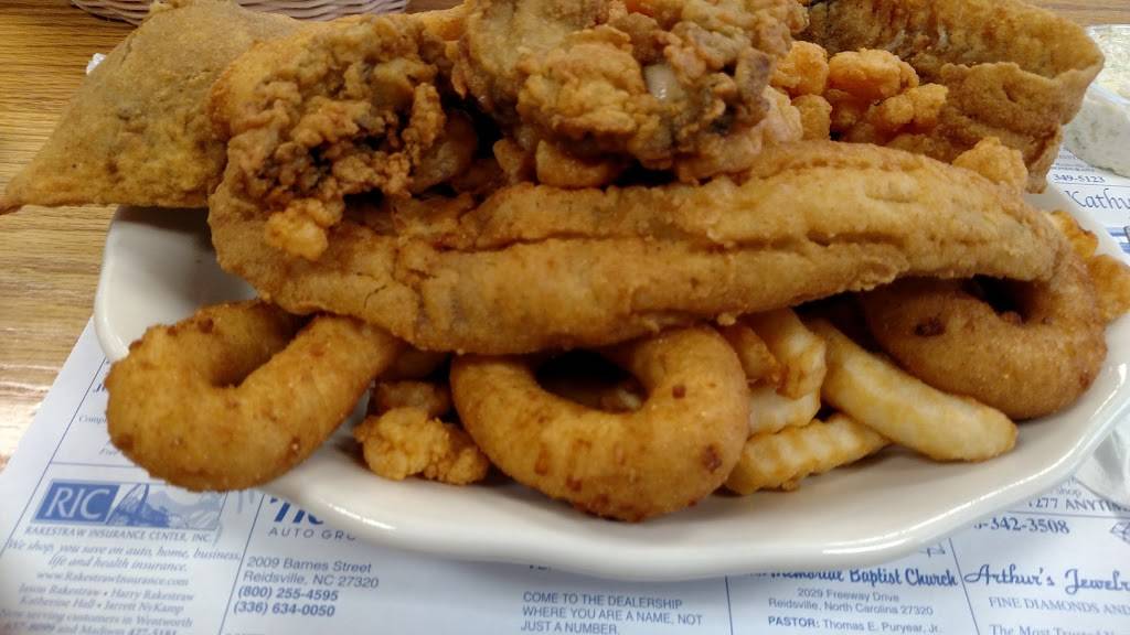Mayflower Seafood Restaurant | restaurant | 1641 Freeway Dr, Reidsville, NC 27320, USA | 3363421764 OR +1 336-342-1764