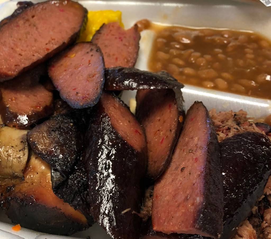 Kipz BBQ | restaurant | 1509 Evans Ave, Fort Worth, TX 76104, USA | 8178775479 OR +1 817-877-5479