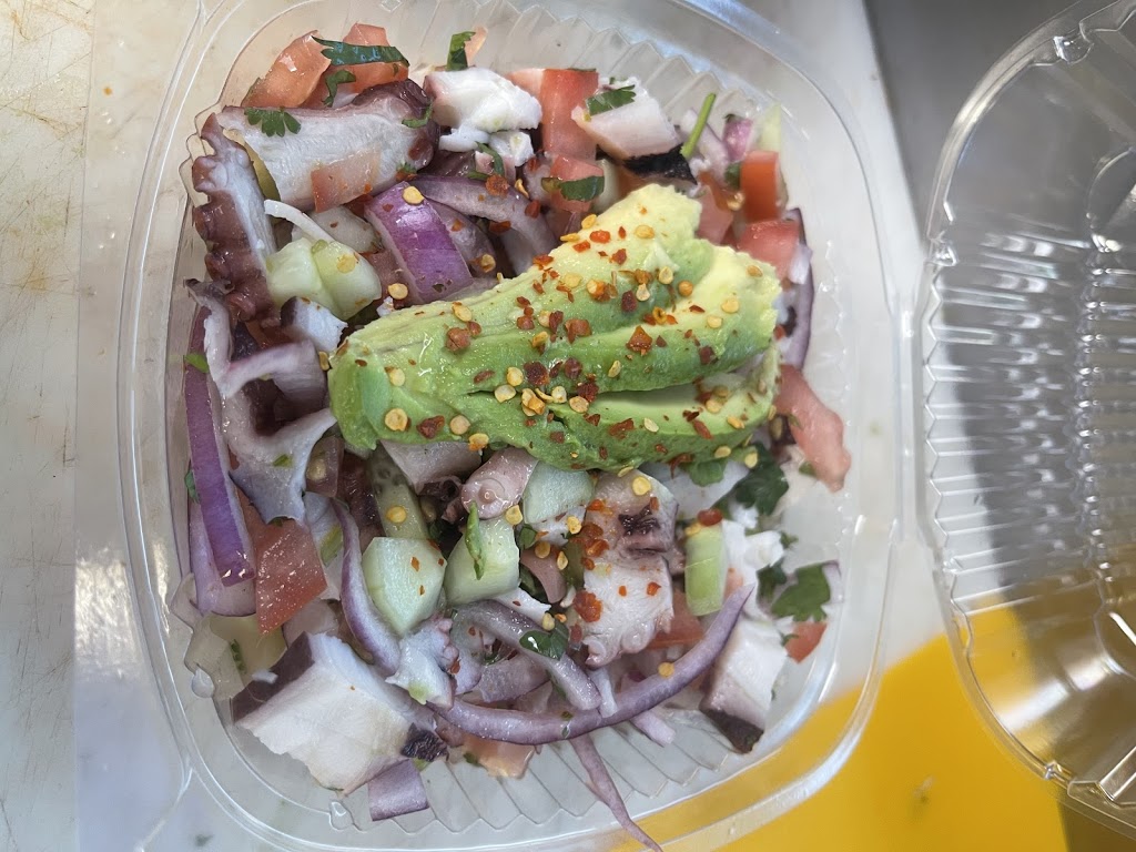 TACOS Y MARISCOS SILENCITO OSEGUERA | restaurant | 305 Woodside Rd, Redwood City, CA 94061, USA | 6503893168 OR +1 650-389-3168