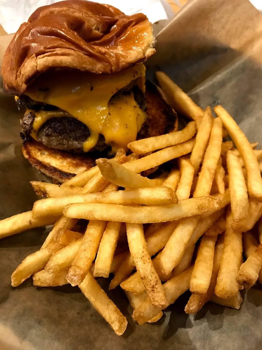 Buffalo Wild Wings | restaurant | 2023 Arden Way, Sacramento, CA 95825, USA | 9166468131 OR +1 916-646-8131