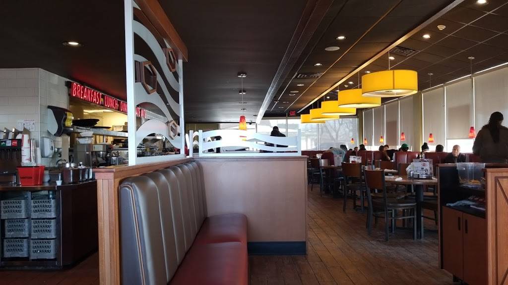 Dennys | restaurant | 126 East N Frontage Rd, Bolingbrook, IL 60440, USA | 6307394045 OR +1 630-739-4045
