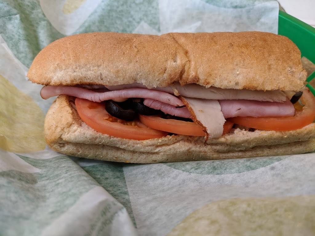 Subway | restaurant | 2808 Yadkin Rd, Chesapeake, VA 23323, USA | 7575588833 OR +1 757-558-8833