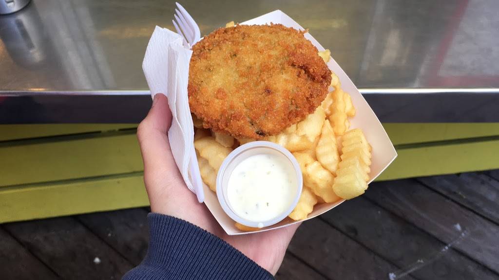 Crabcakes & Sweets | restaurant | Beach St, San Francisco, CA 94133, USA | 4152633526 OR +1 415-263-3526