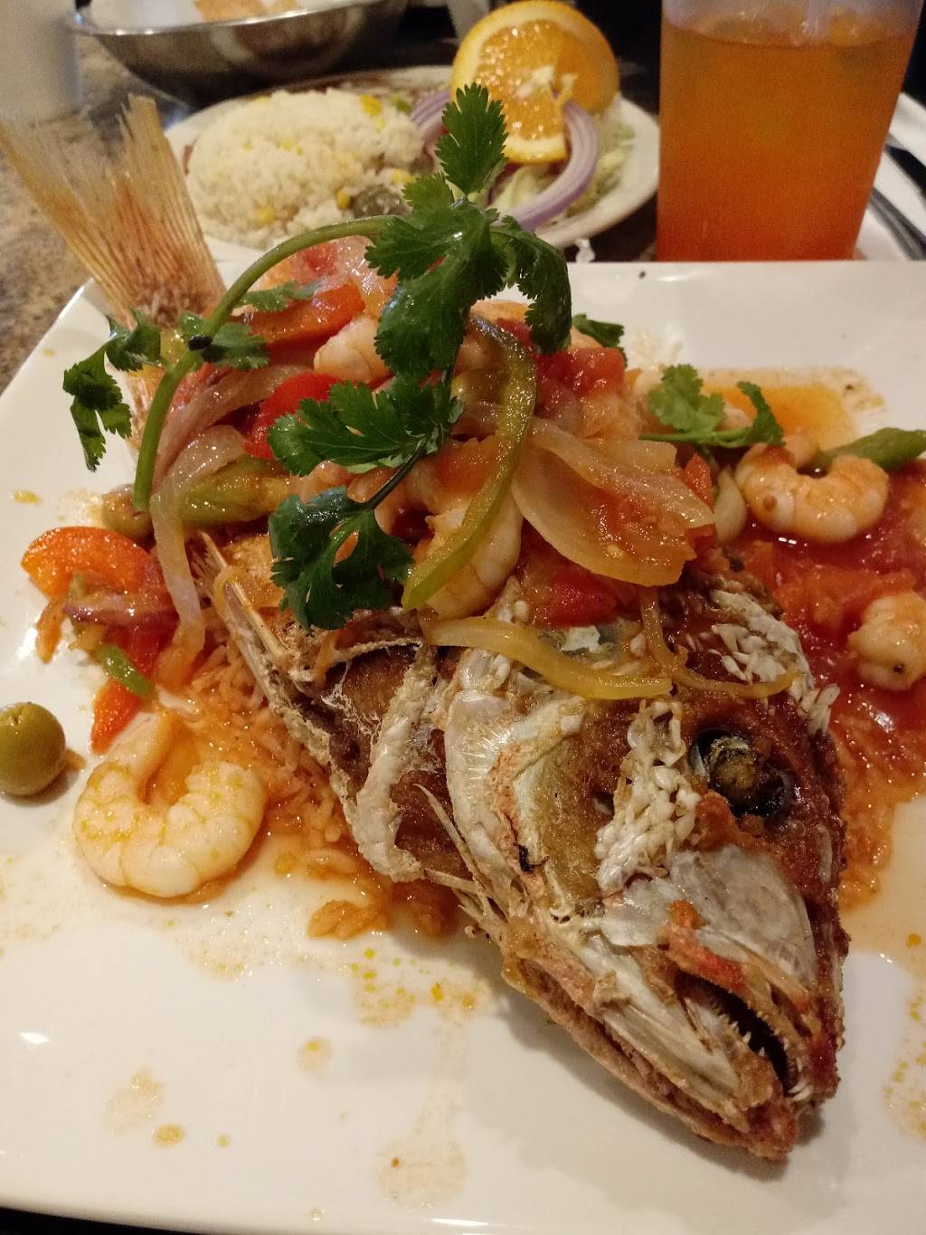 Mariscos Uruapan | restaurant | 10940 Limonite Ave, Mira Loma, CA 91752, USA | 9514795910 OR +1 951-479-5910