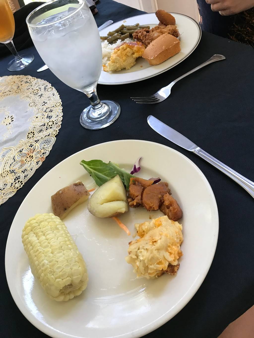 Chef Manigaults La Vieille Maison | restaurant | 28 Howe St, Greenville, SC 29601, USA | 8644833942 OR +1 864-483-3942