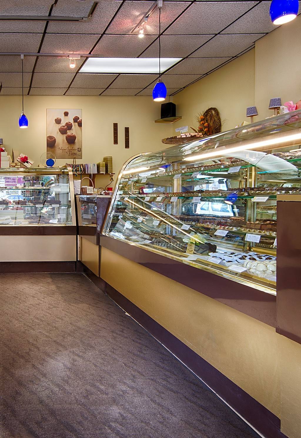 Belgian Chocolatier Piron, Inc. | restaurant | 509-A Main St, Evanston, IL 60202, USA | 8478645504 OR +1 847-864-5504