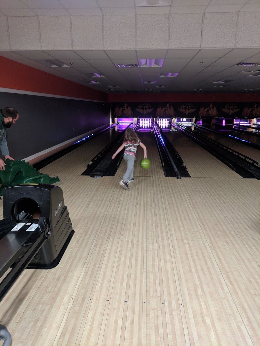 B & B Olympic Bowl | restaurant | 401 Kansas St NW, Preston, MN 55965, USA | 5077652522 OR +1 507-765-2522