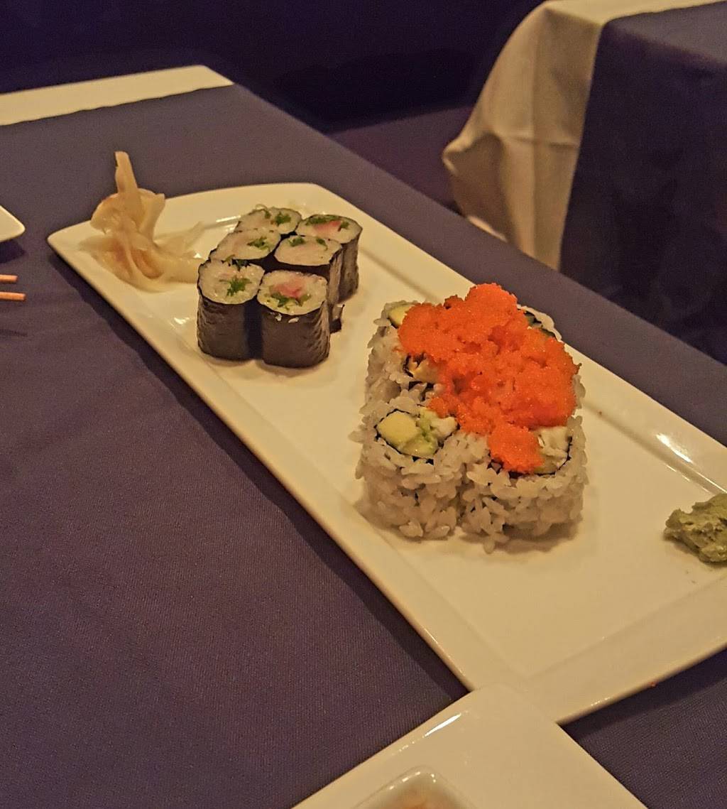 Mirai Sushi | restaurant | 990 N Mies Van Der Rohe Way, Chicago, IL 60611, USA | 3122809100 OR +1 312-280-9100