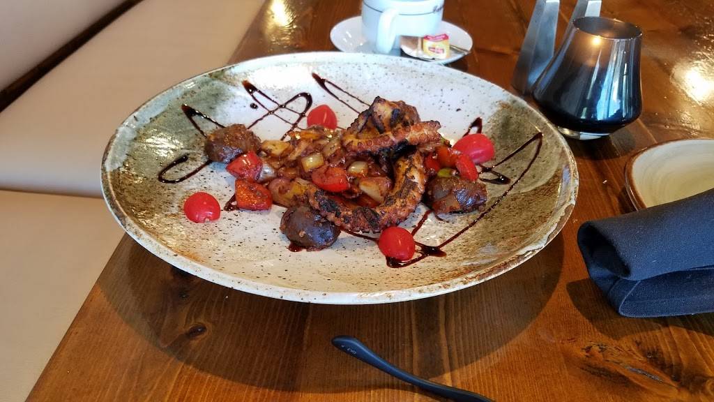 Victorias Restaurants & Pisco Lounge | restaurant | 806 Lake Ave, Lake Worth, FL 33460, USA | 5618557899 OR +1 561-855-7899