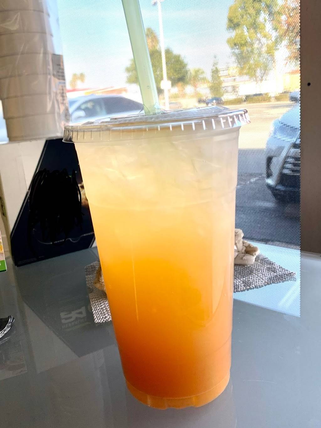 Vida y Bienestar | restaurant | 3019 S Bristol St, Santa Ana, CA 92704, USA | 7144320590 OR +1 714-432-0590