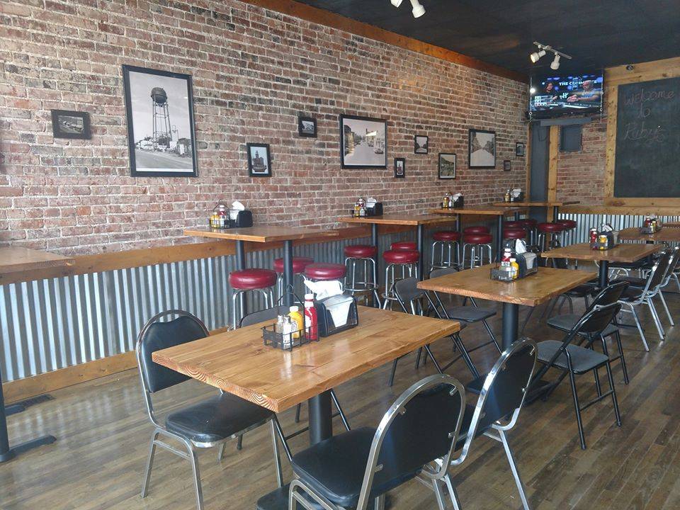 Rubys Pub & Grill | restaurant | 114 NE 2nd St, Stuart, IA 50250, USA | 5155238094 OR +1 515-523-8094