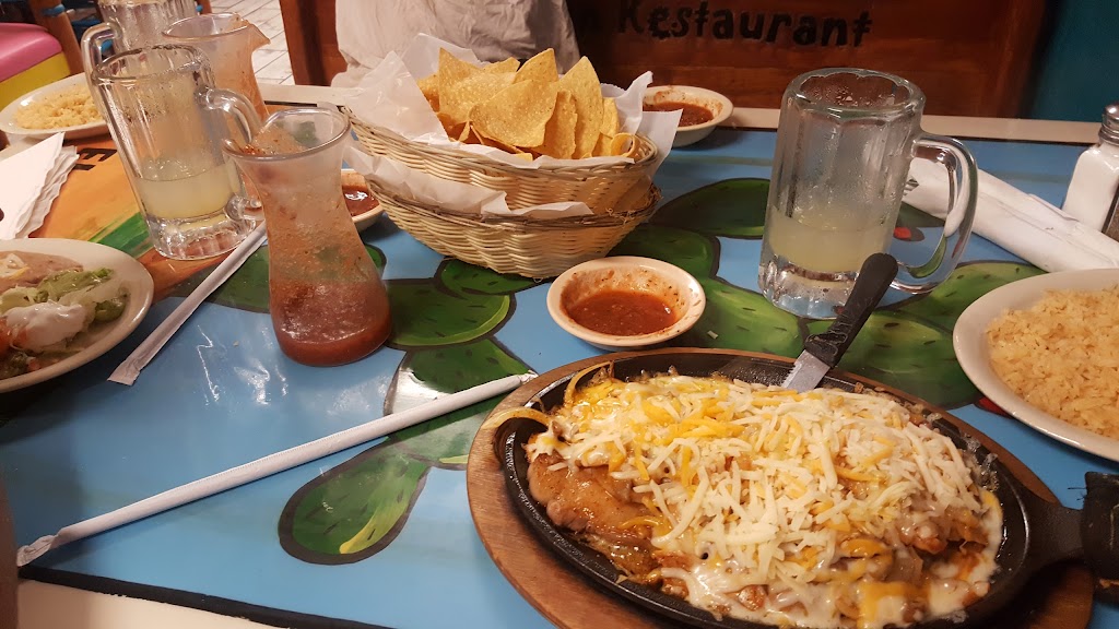 Los Frijolitos | restaurant | 433 Tunica Dr E, Marksville, LA 71351, USA | 3182407049 OR +1 318-240-7049