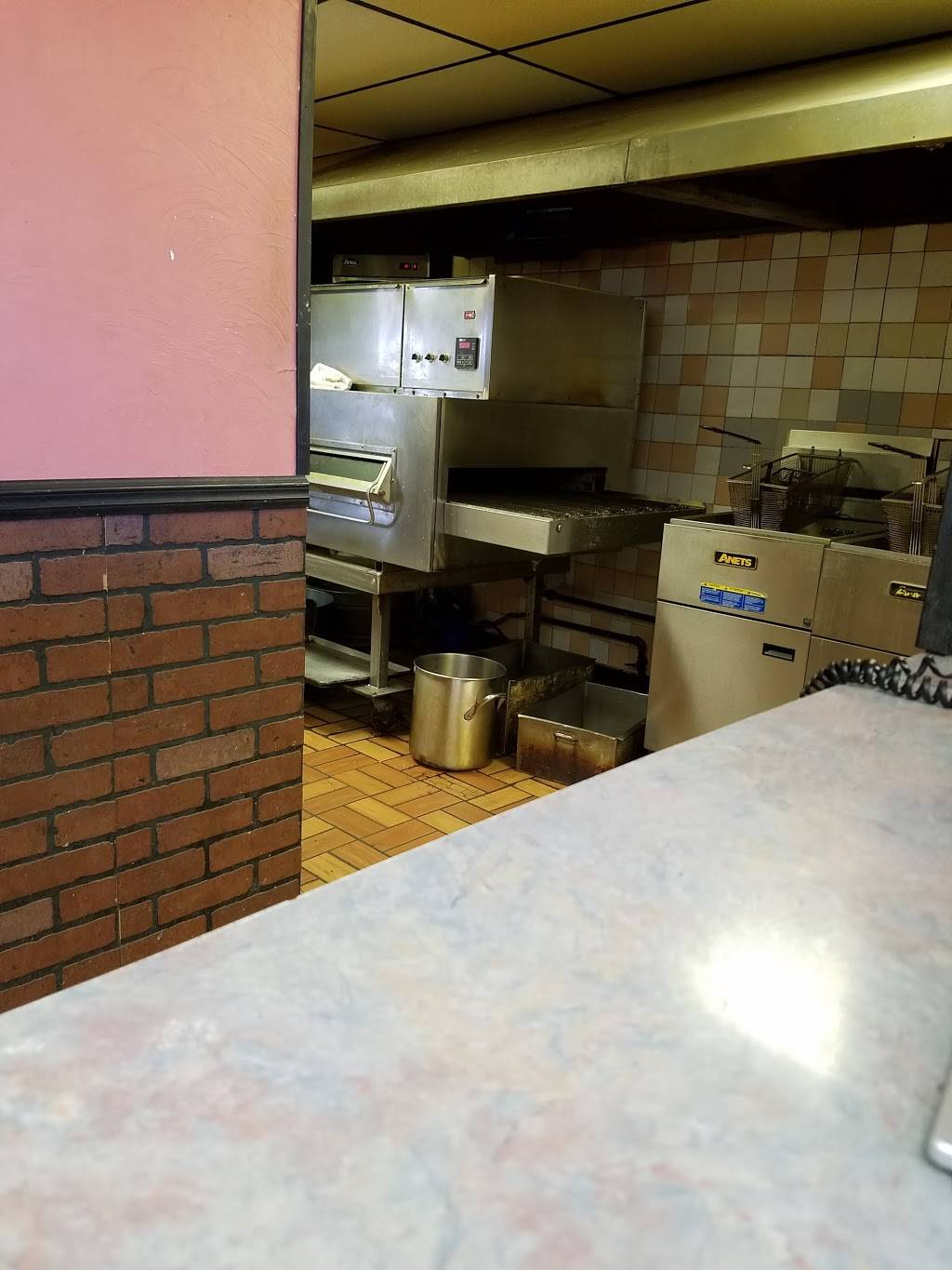 Ermannos Pizza | restaurant | 6322 Louisville St NE, Louisville, OH 44641, USA | 3308755519 OR +1 330-875-5519