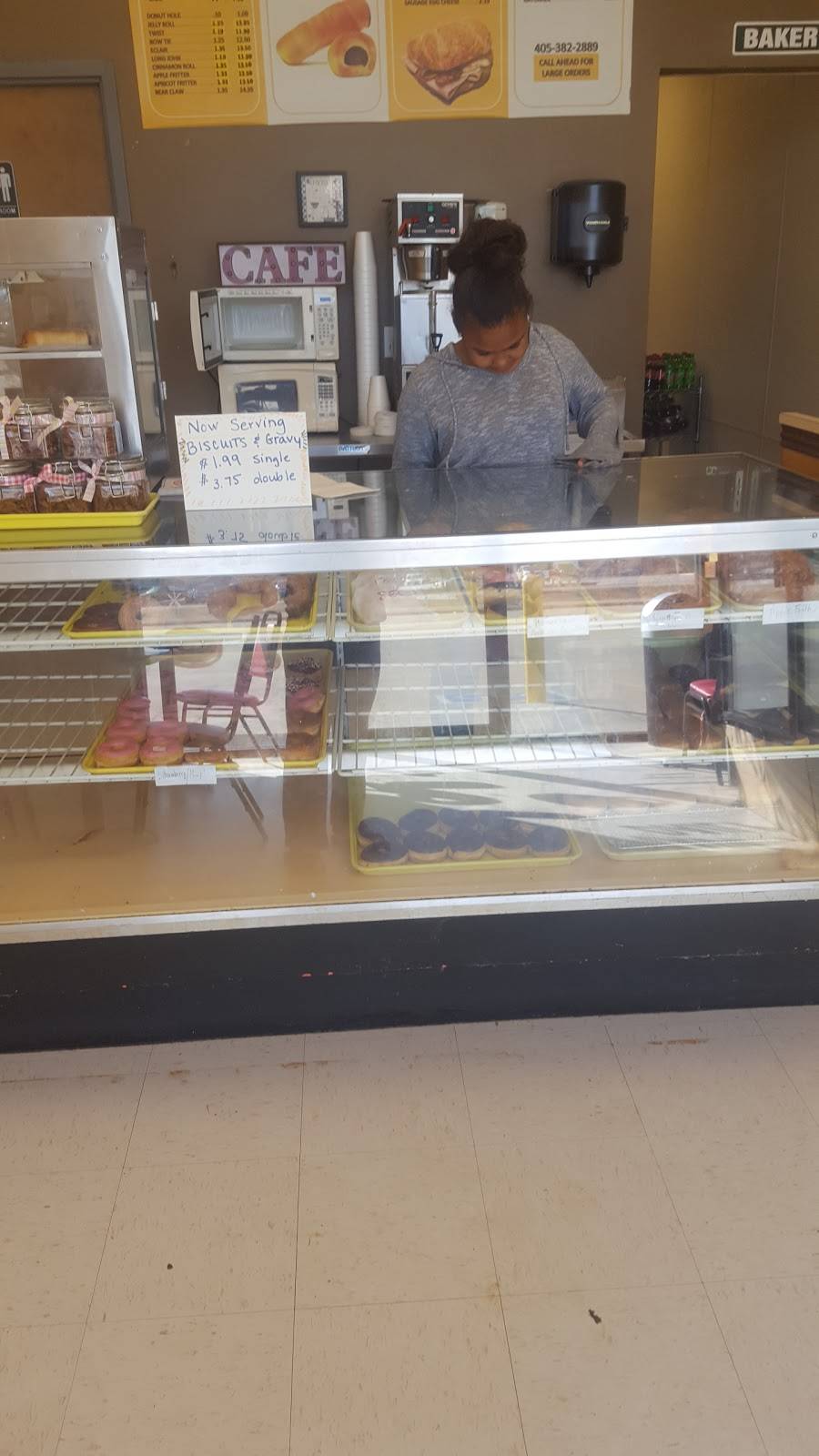 The Donut Place | restaurant | 2307 N Milt Phillips Ave, Seminole, OK 74868, USA | 4053822889 OR +1 405-382-2889