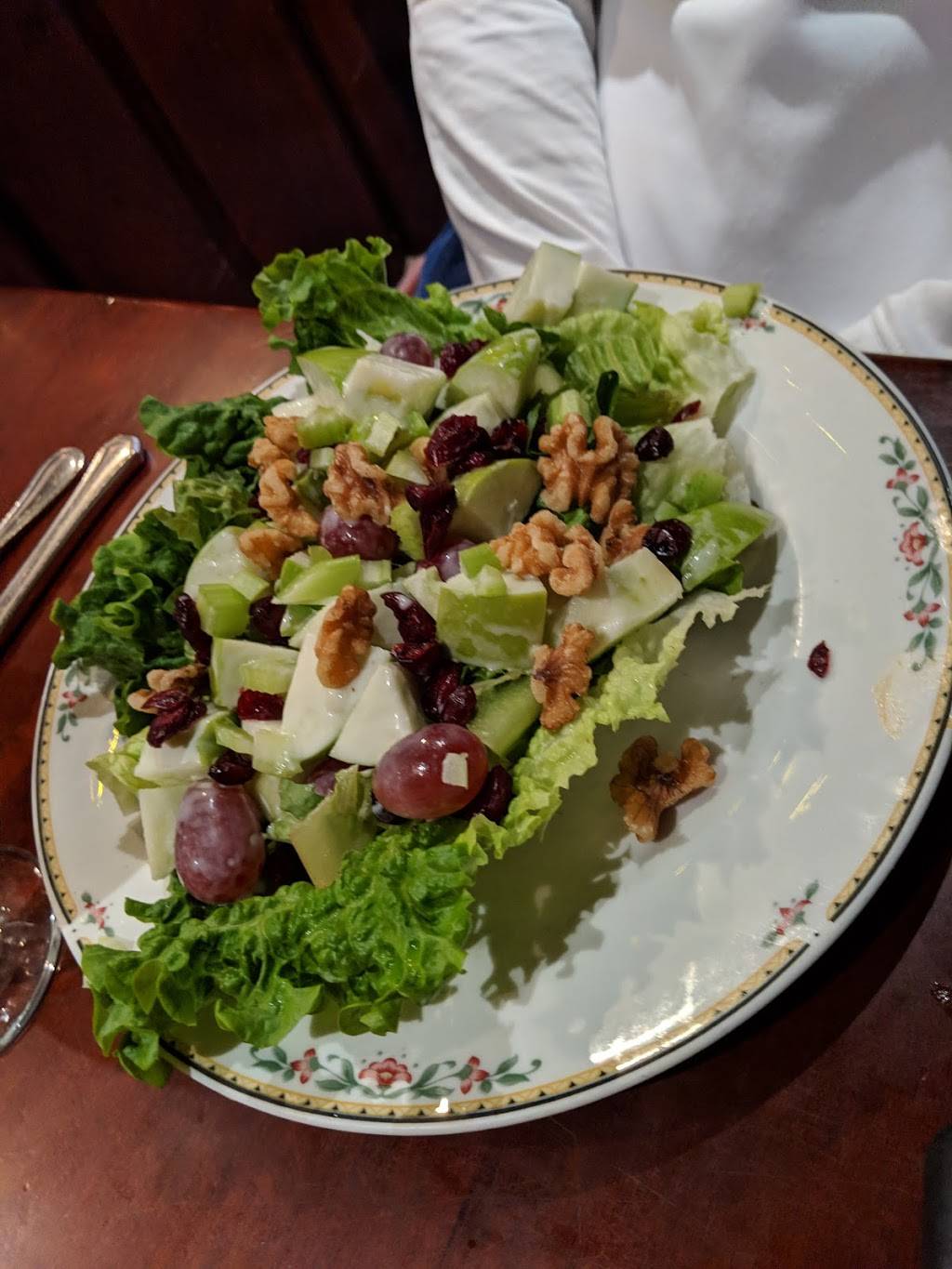 Lafayette House | restaurant | 109 Washington St, Foxborough, MA 02035, USA | 5085435344 OR +1 508-543-5344