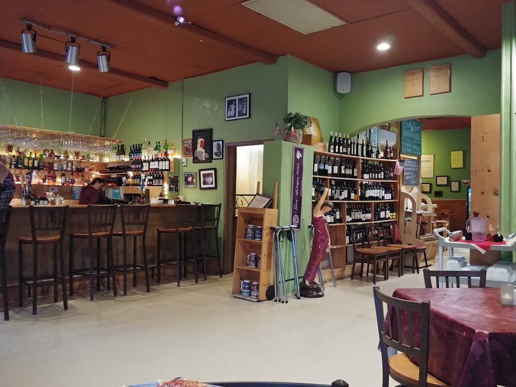 Lucianos Ristoranti | restaurant | 103 W Ludington Ave, Ludington, MI 49431, USA | 2318432244 OR +1 231-843-2244