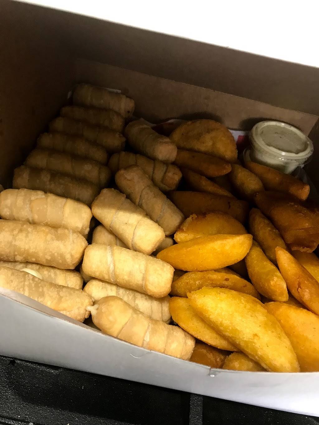 Estacion Zuliana Food truck | restaurant | 4516 Hoffner Ave, Orlando, FL 32812, USA | 4078378778 OR +1 407-837-8778