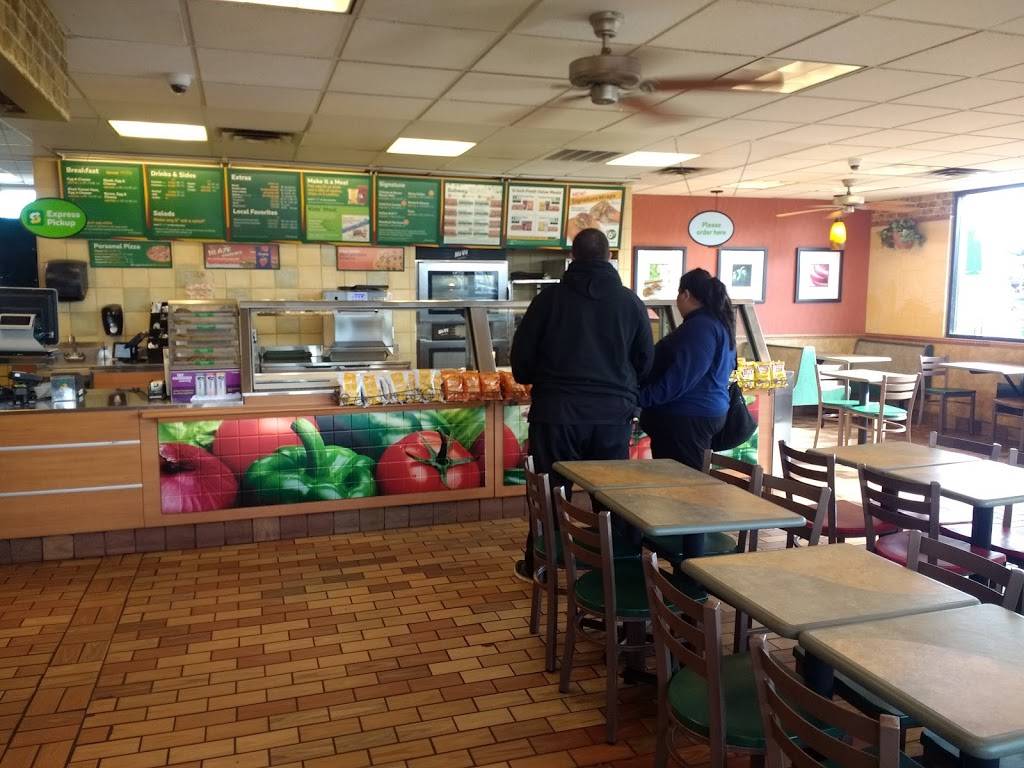 Subway | restaurant | 1961 N Nellis Blvd, Las Vegas, NV 89115, USA | 7024530548 OR +1 702-453-0548