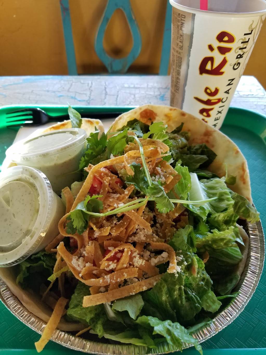 Cafe Rio Mexican Grill | restaurant | 6003 Burke Centre Pkwy, Burke, VA 22015, USA | 5715222200 OR +1 571-522-2200