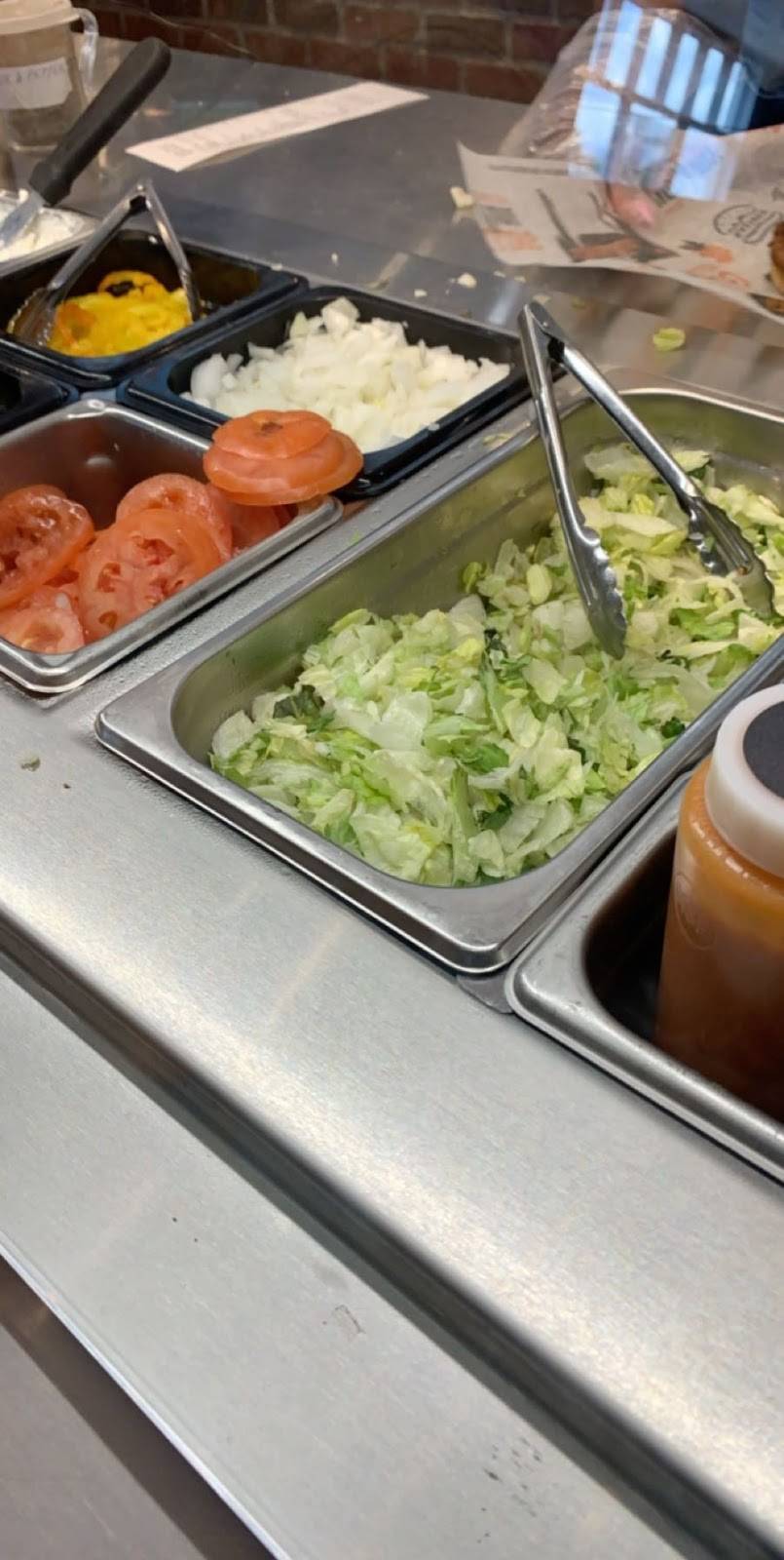 Harveys | restaurant | 252 Lakeshore Rd W, Mississauga, ON L5H 1G6, Canada | 9052780391 OR +1 905-278-0391