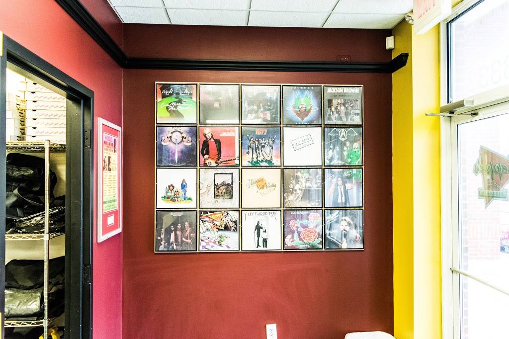 Zeppes Pizzeria | meal delivery | 3333 Massillon Rd, Akron, OH 44312, USA | 3308999921 OR +1 330-899-9921