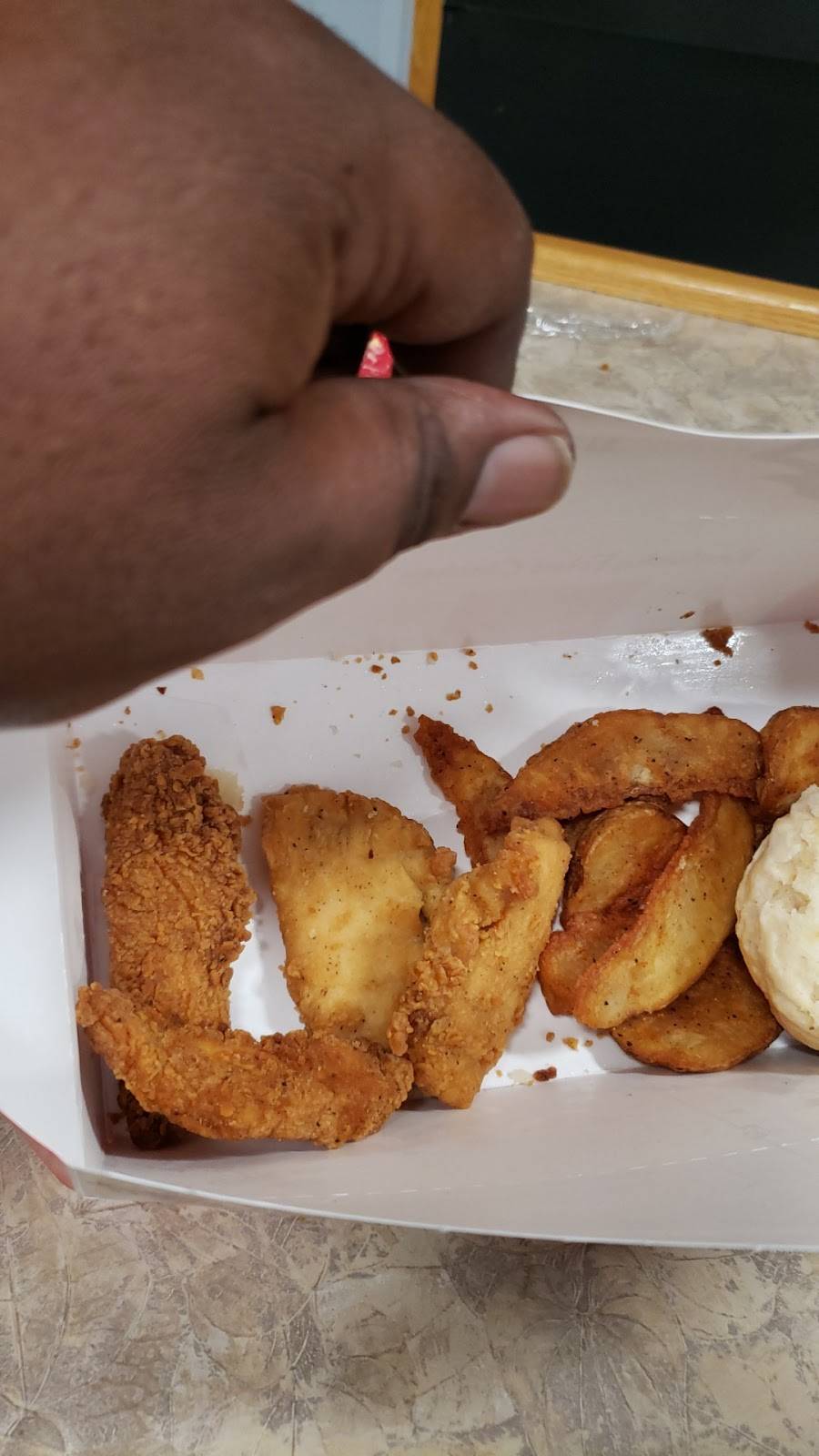 KFC | restaurant | 470 E Delavan Ave, Buffalo, NY 14214, USA | 7168962227 OR +1 716-896-2227