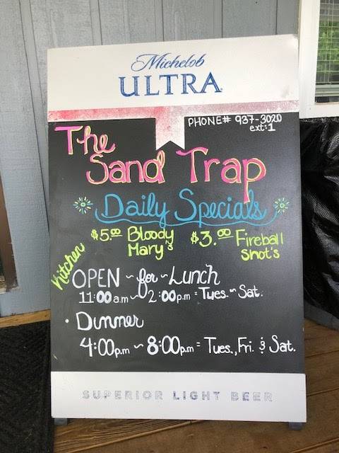 The Sand Trap | restaurant | 11058 Country Club Rd, West Frankfort, IL 62896, USA | 6189373020 OR +1 618-937-3020