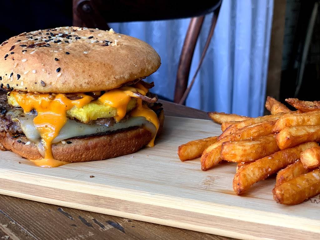 Franks Bar and Grill | restaurant | 728 Copeland St Floor 2, Pittsburgh, PA 15232, USA | 4127096068 OR +1 412-709-6068