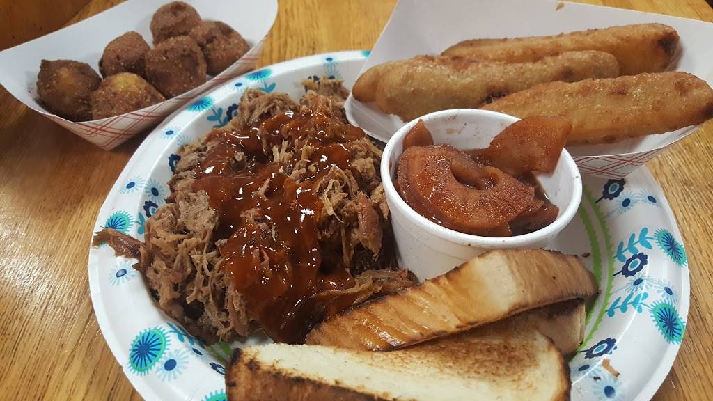 Big Woodys BBQ | restaurant | 1821 Zumbehl Rd, St Charles, MO 63303, USA | 6367244227 OR +1 636-724-4227