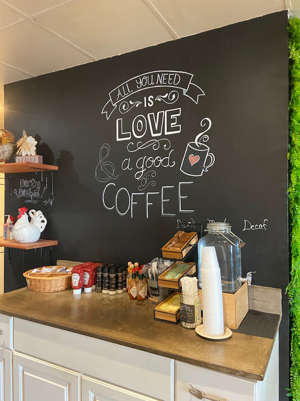 Odd Birds Cafe | restaurant | 121 Yacht Club Dr, St. Augustine, FL 32084, USA | 9042173557 OR +1 904-217-3557