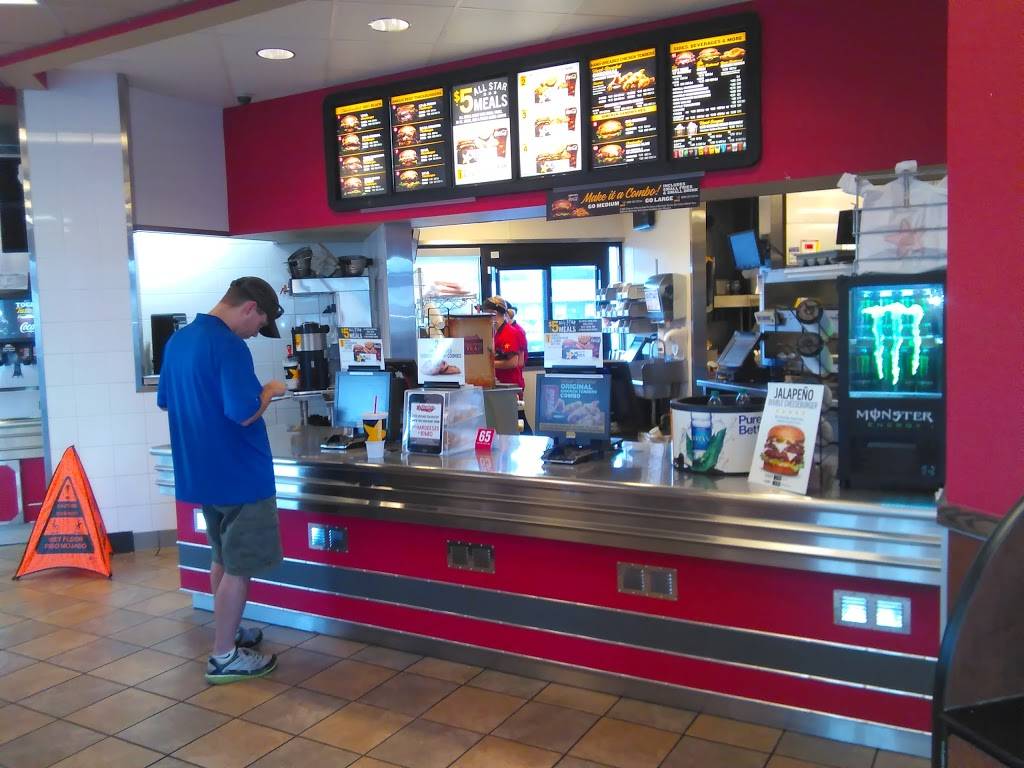 Hardees | restaurant | 129 S Memorial Dr, New Castle, IN 47362, USA | 7655930409 OR +1 765-593-0409