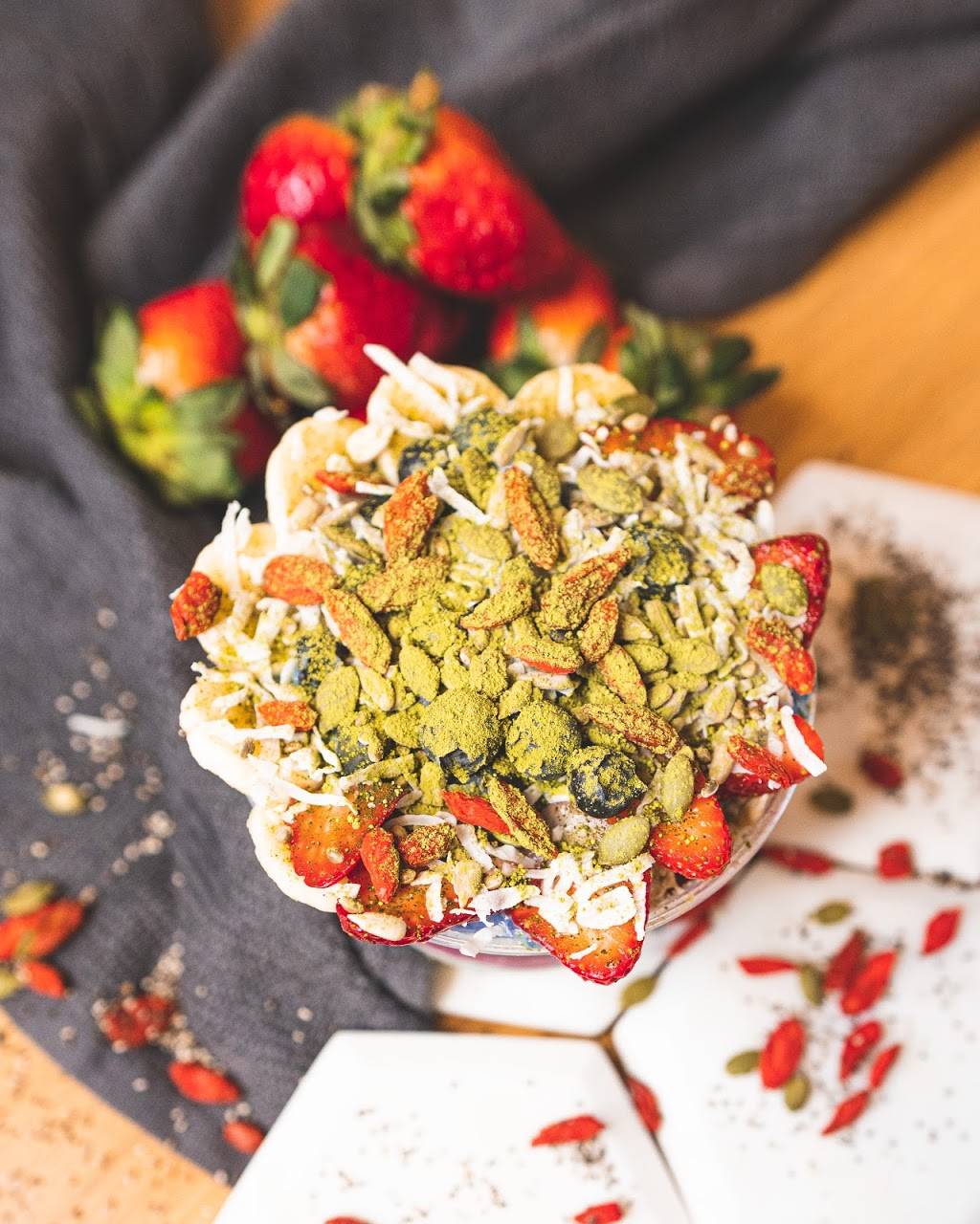 Bare Naked Bowl | cafe | 2565 Hempstead Turnpike, East Meadow, NY 11554, USA | 5163900715 OR +1 516-390-0715