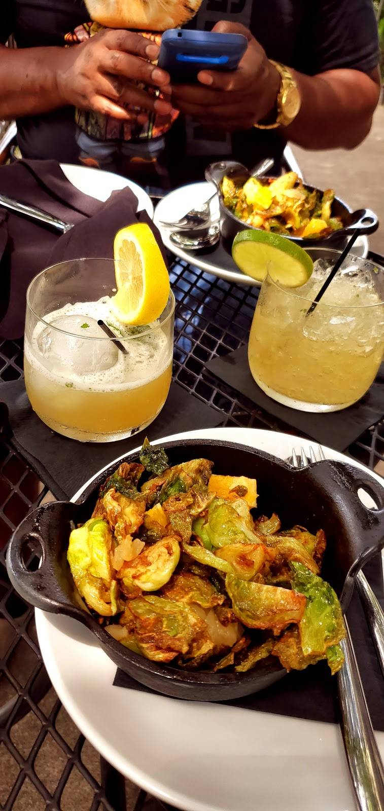 Taste Small Plates & Craft Cocktails | restaurant | 206 N Washington St, Easton, MD 21601, USA | 4108222888 OR +1 410-822-2888