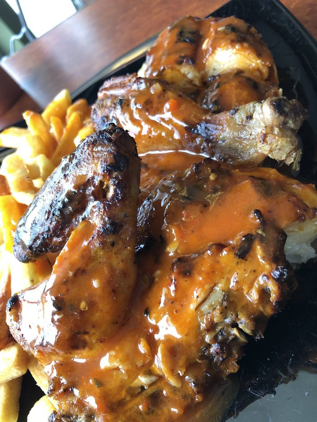 Toma La - The Portuguese Pit Stop | restaurant | 1550 Upper James St #21, Hamilton, ON L9B 1J5, Canada | 9055278662 OR +1 905-527-8662