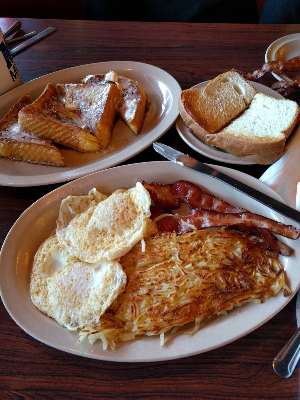 Mitchells Restaurant | restaurant | 6957, 1400 N Cocoa Blvd, Cocoa, FL 32922, USA | 3213382909 OR +1 321-338-2909