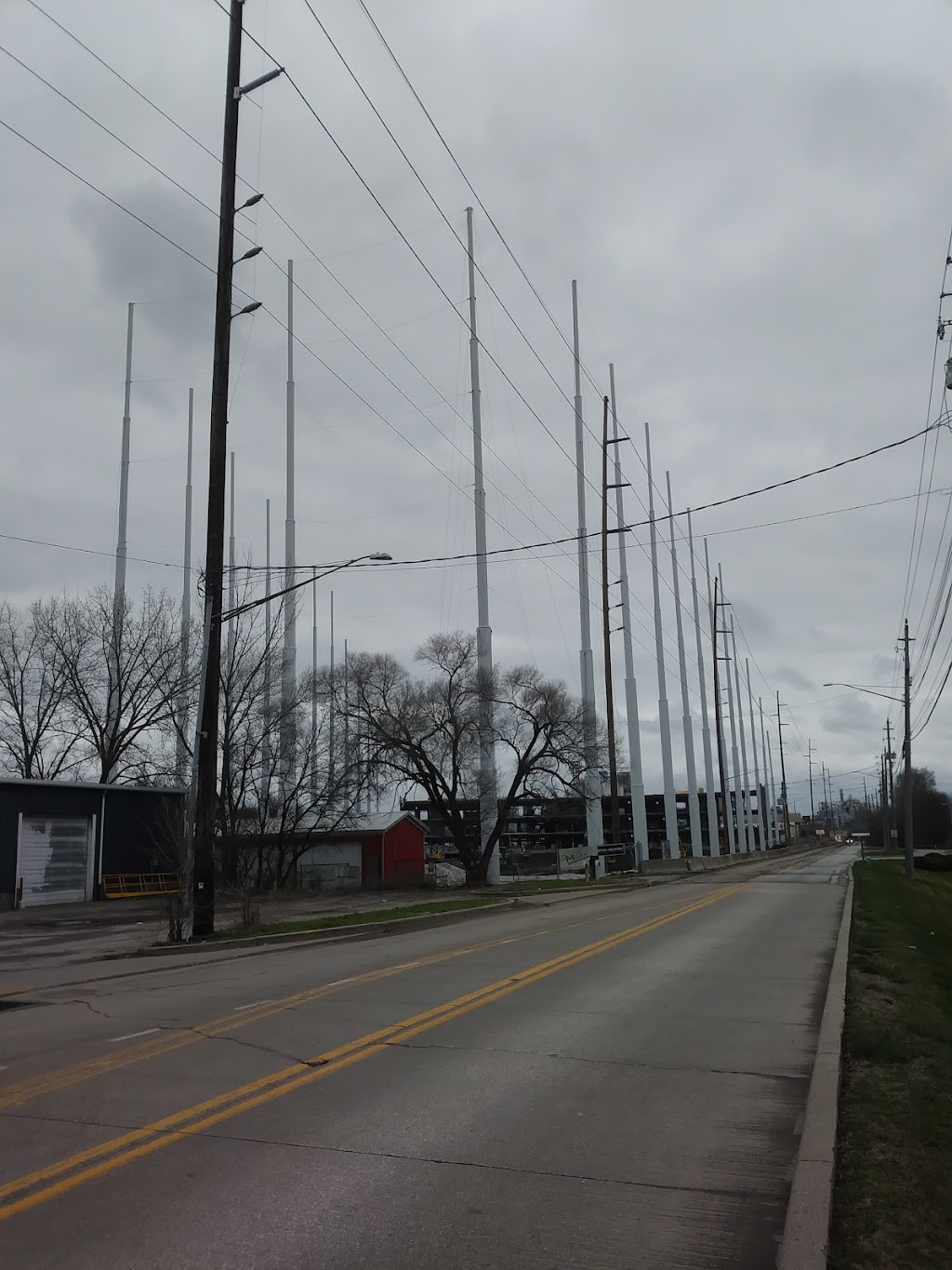 Back 9 Golf and Entertainment | restaurant | 1415 Drover St, Indianapolis, IN 46221, USA | 3179120920 OR +1 317-912-0920