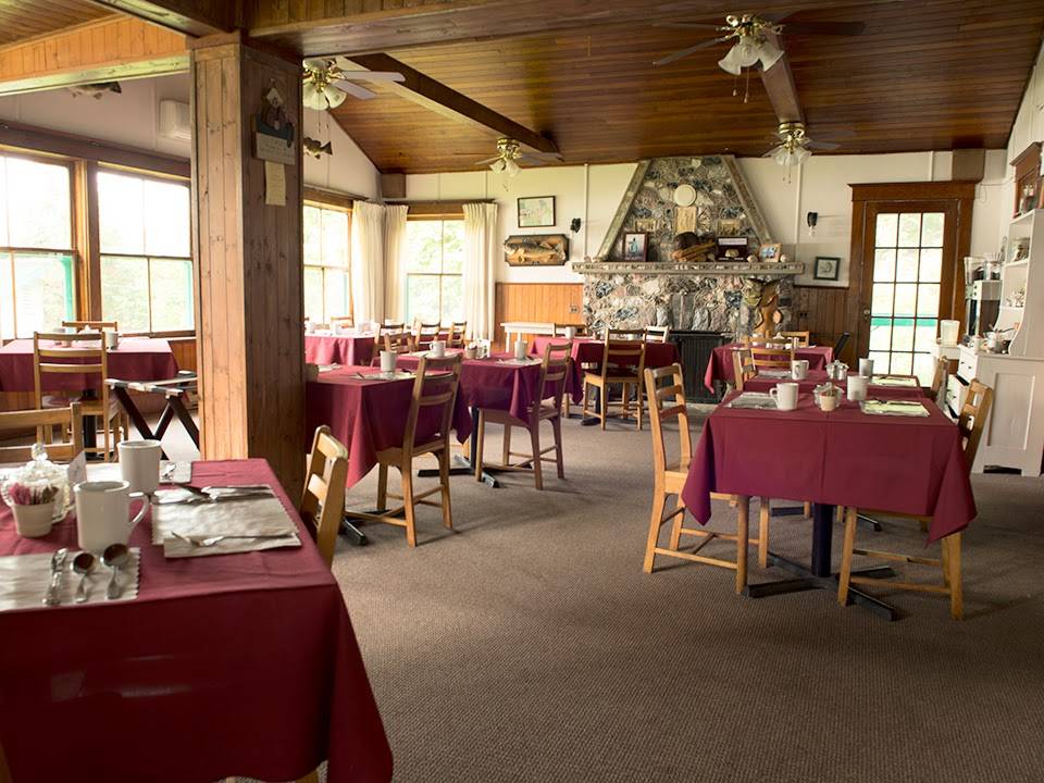 The Poplars Resort | restaurant | PO Box 30, 8 By Street, Newboro, ON K0G 1P0, Canada | 8886861891 OR +1 888-686-1891