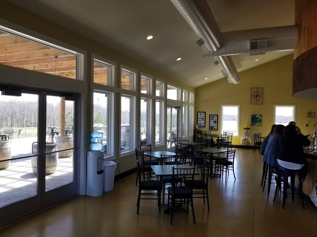 Vineyard 2121 | restaurant | 4110 Red Arrow Hwy, Benton Harbor, MI 49022, USA | 2698490109 OR +1 269-849-0109