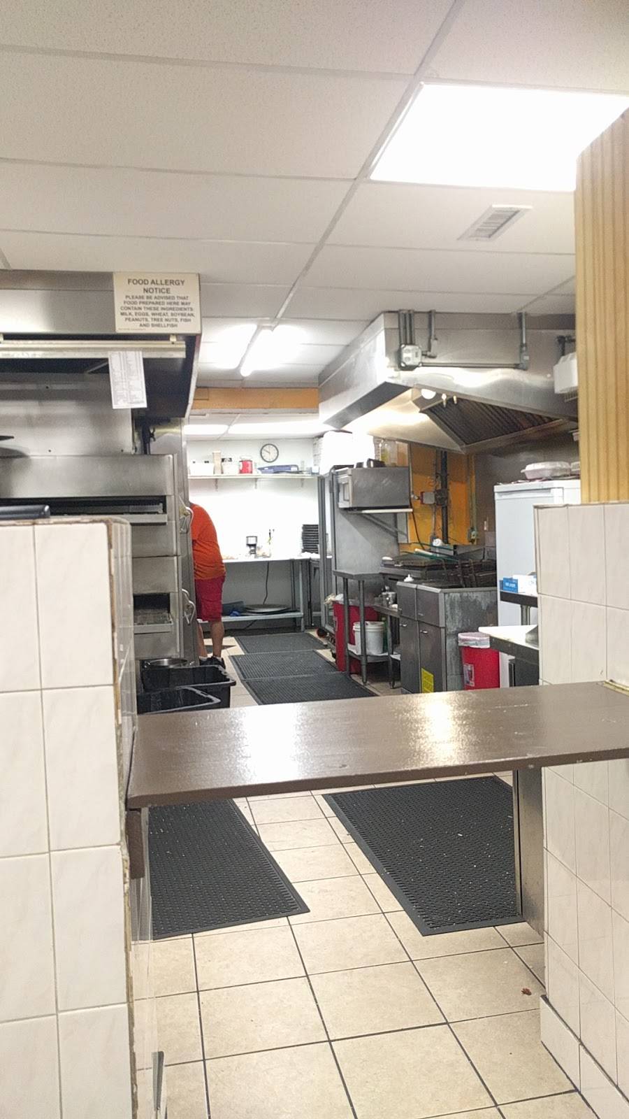 Fastway Pizza | restaurant | 84 W Boylston St, Worcester, MA 01606, USA | 5088522300 OR +1 508-852-2300